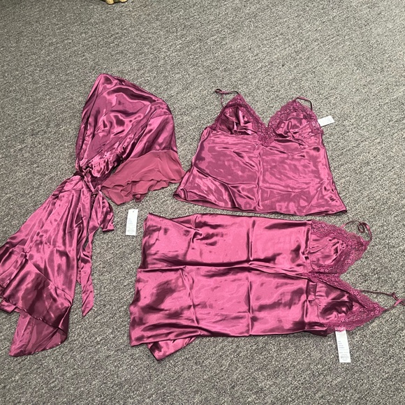 NEW: Apt 9 Intimate Set with Medium Lace Neck, Silk Slip Dress, tank, & robe - Picture 1 of 4